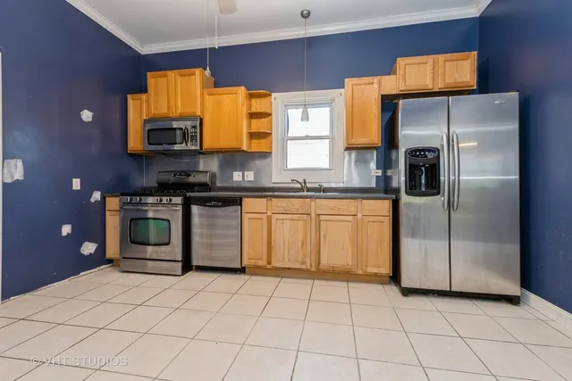 $155,900 | 411 Pleasant Street, Joliet, IL 60436