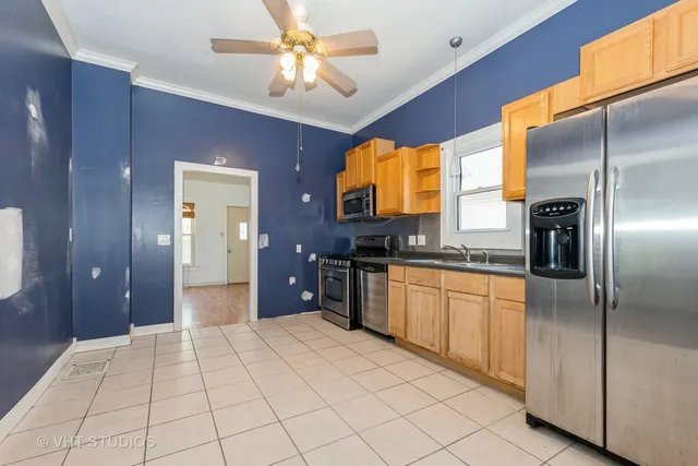 $155,900 | 411 Pleasant Street, Joliet, IL 60436