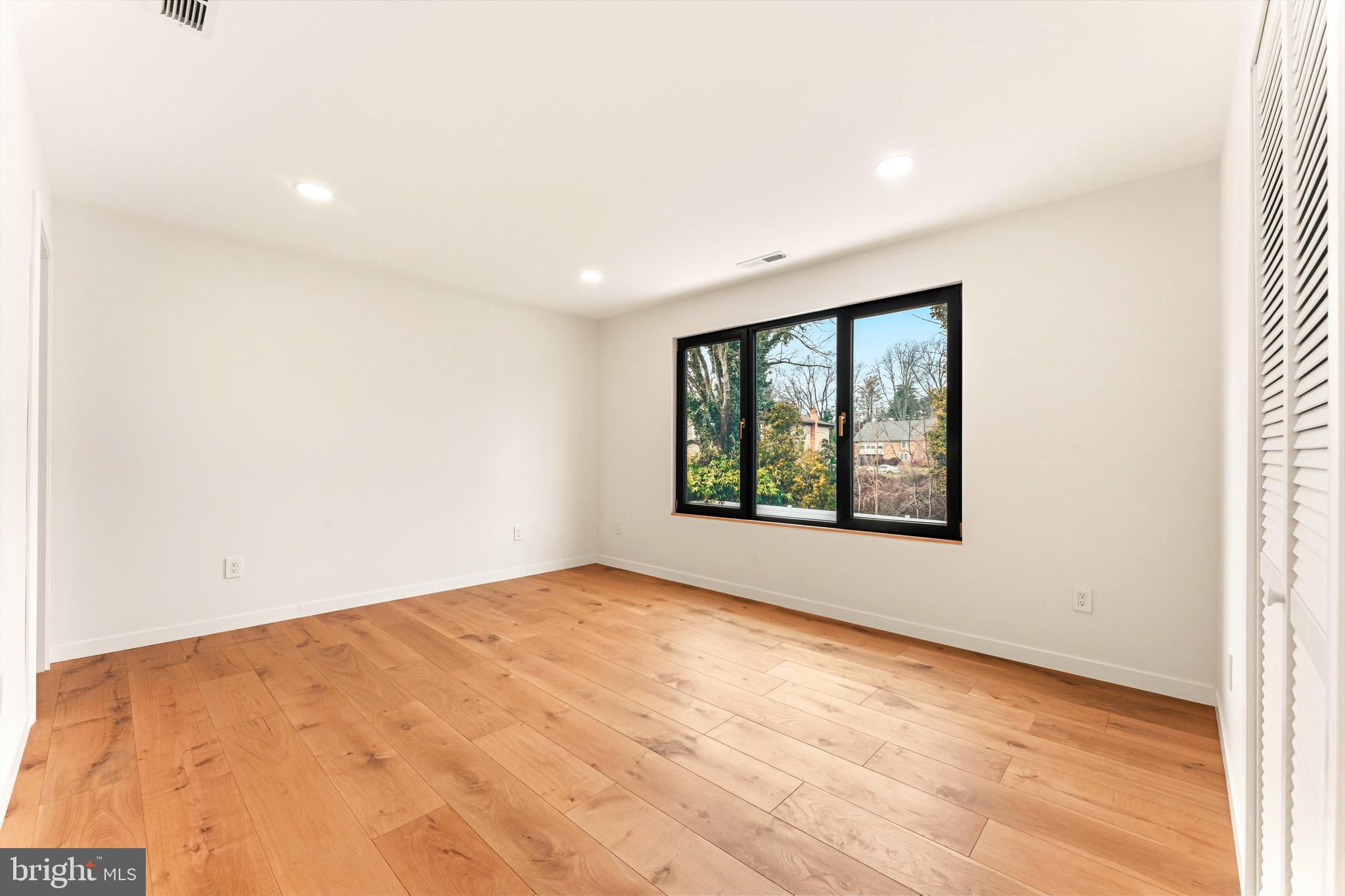 3750 Wheatsheaf Road Huntingdon Valley, PA 19006 - Photo 30 of 45 an empty room with window