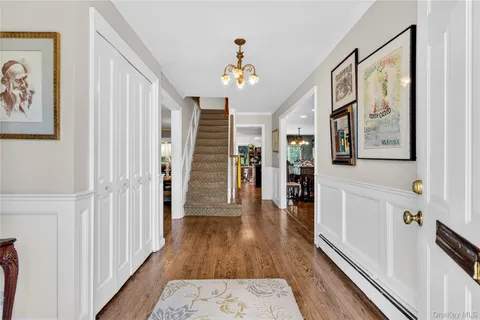 $1,599,000 | 165 Salem Road, East Hills, NY 11577