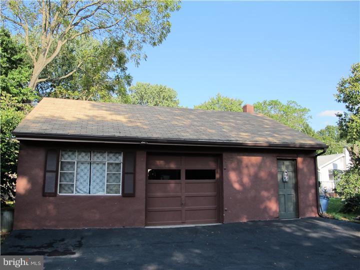 115 West Upper Ferry Road Ewing, NJ 08628 - Photo 3 of 16 Garage