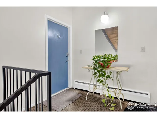 a view of entryway with a potted plant