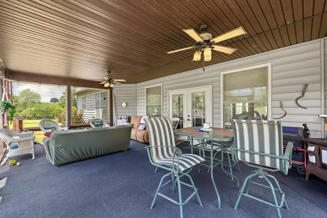 $799,900 | 347 Horseshoe Circle, Stuarts Draft, VA 24477