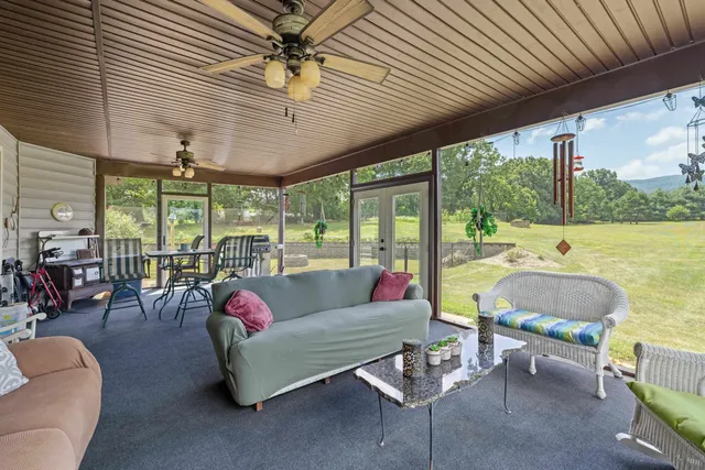 $799,900 | 347 Horseshoe Circle, Stuarts Draft, VA 24477