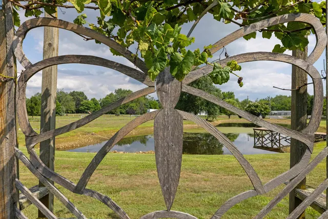 $799,900 | 347 Horseshoe Circle, Stuarts Draft, VA 24477