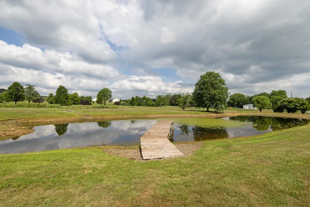 $799,900 | 347 Horseshoe Circle, Stuarts Draft, VA 24477