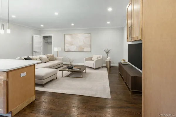 $407,000 | 1133 Midland Avenue, Unit 3D, Bronxville, NY 10708