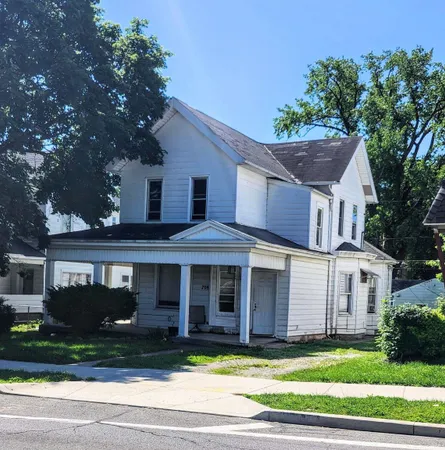 $250,000 | 708 Columbia Avenue, Fort Wayne, IN 46805