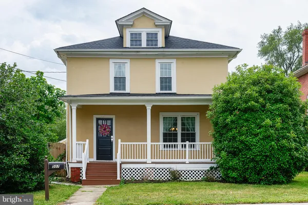 $2,300 | 507 National Avenue, Winchester, VA 22601