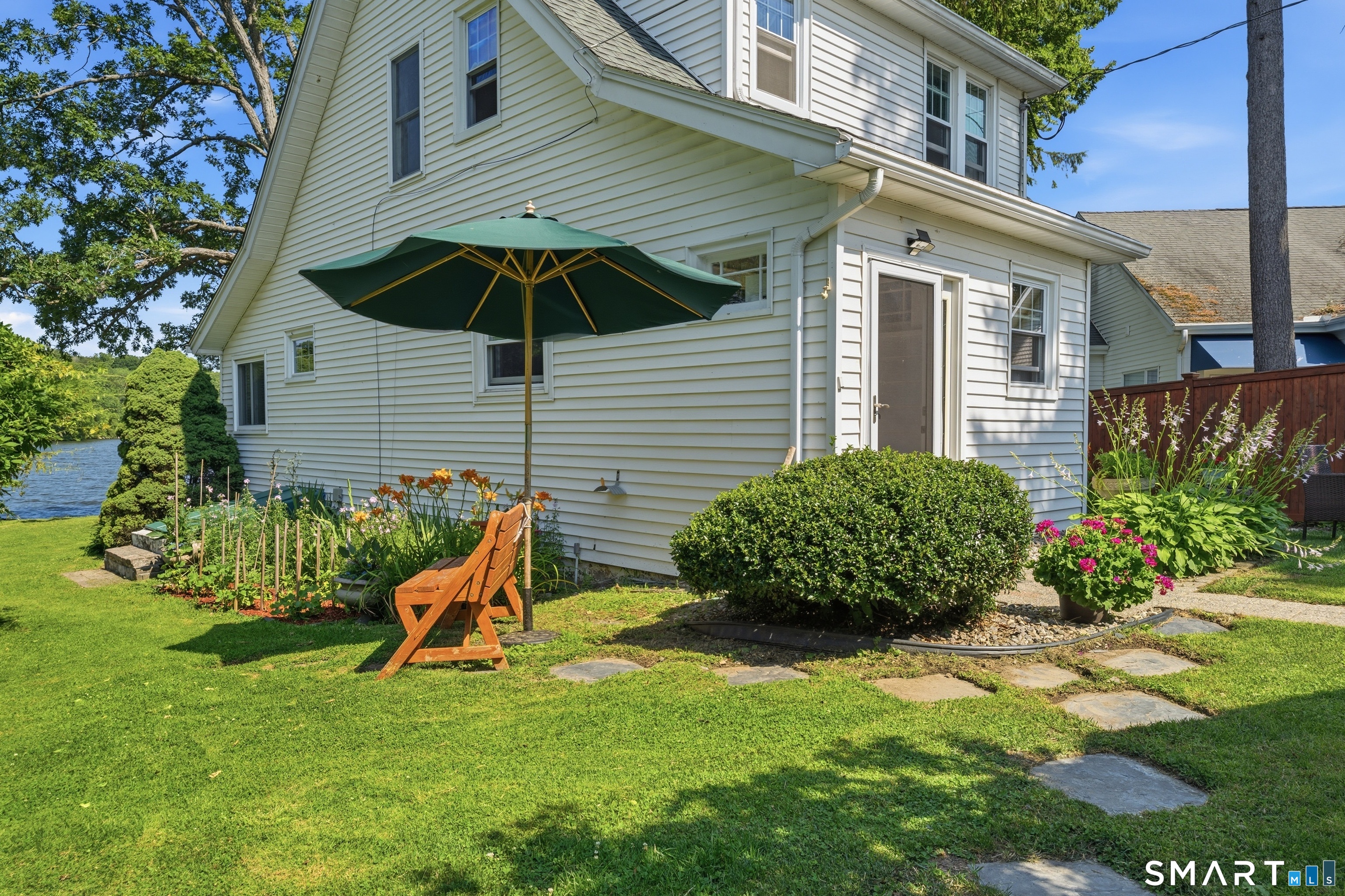 24 West Point Road East Hampton, CT 06424 - Photo 4 of 38