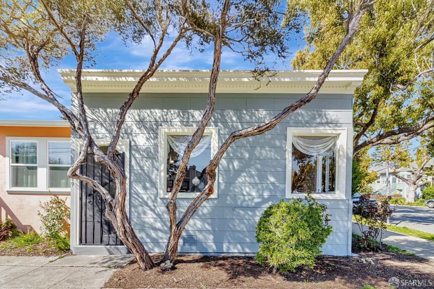 949 Delaware Street, Unit A Berkeley, CA 94710 - Photo 1 of 20 Gallery Image 1