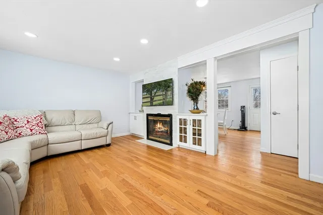 $395,000 | 12 Village Green, Unit 12, Millbury, MA 01527