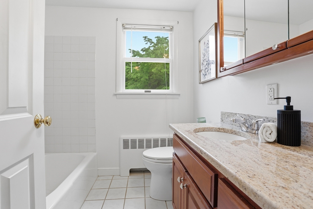 6 Hillcrest Road Bedford, MA 01730 - Photo 15 of 33