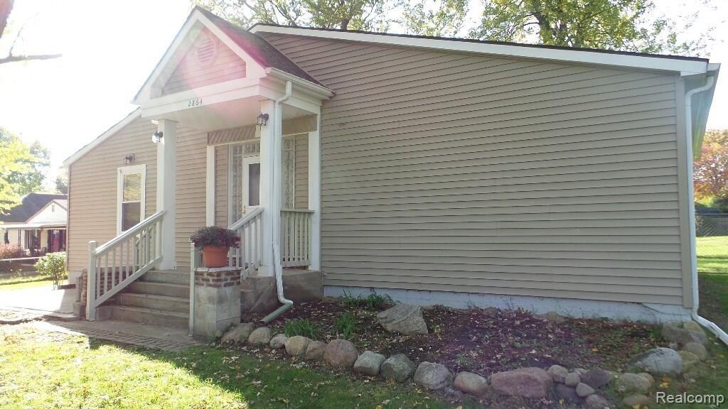 2864 St Clair Drive Rochester Hills, MI 48309 - Photo 7 of 21