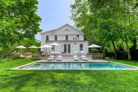 $6,250,000 | 7 Somers Place, Sag Harbor, NY 11963