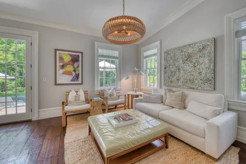 $6,250,000 | 7 Somers Place, Sag Harbor, NY 11963