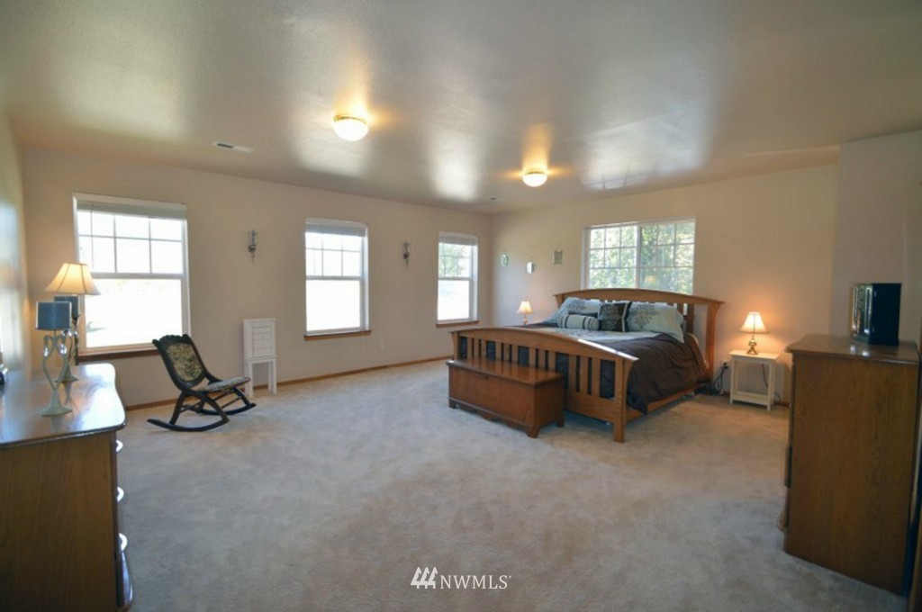 4239 Blank Road Sedro-Woolley, WA 98284 - Photo 4 of 15 Gallery Image 4