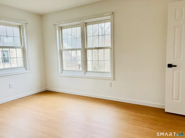 $365,000 | 26 Darling Crossing, Norwich, CT 06360