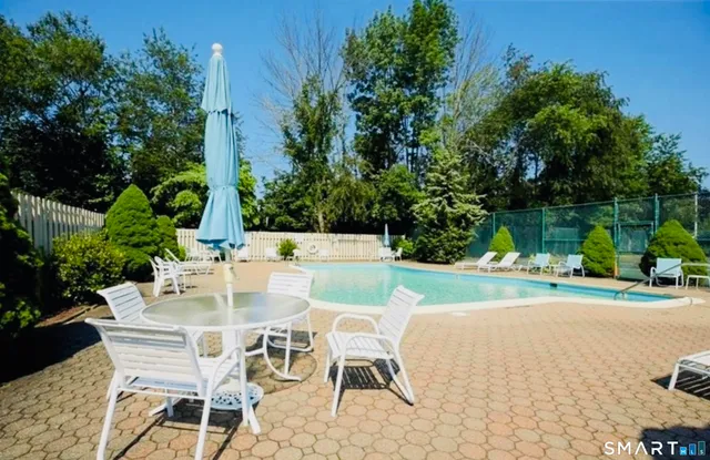 $365,000 | 26 Darling Crossing, Norwich, CT 06360