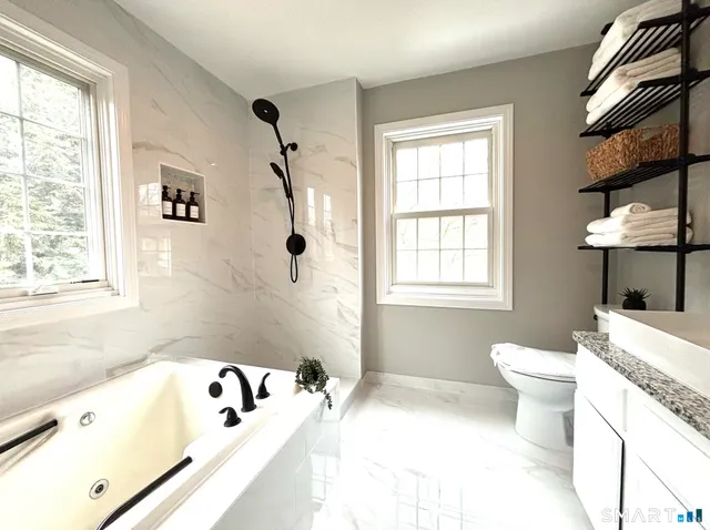 $365,000 | 26 Darling Crossing, Norwich, CT 06360