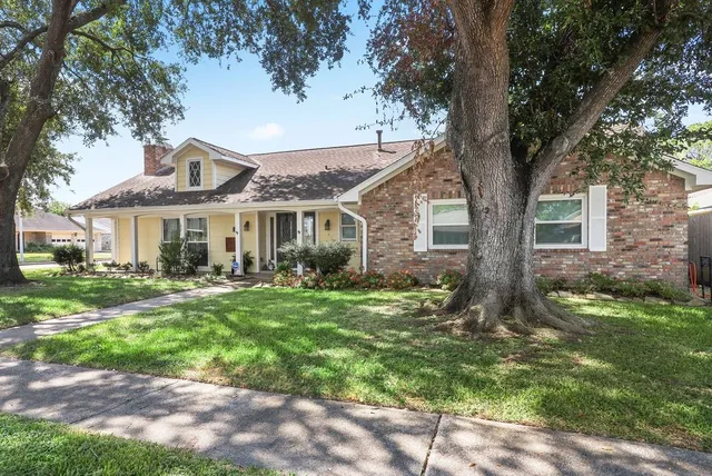 $320,000 | 2718 Lufkin Lane, Deer Park, TX 77536