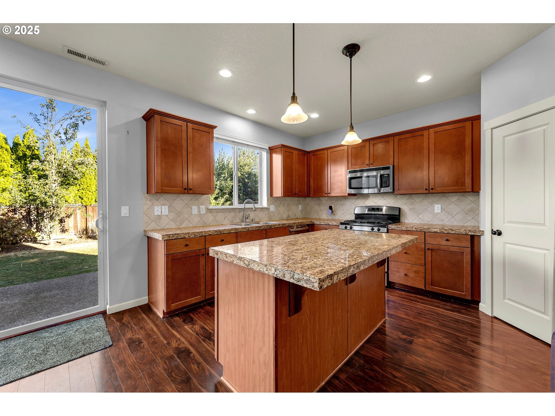 204 North 38th Place Ridgefield, WA 98642 - Photo 16 of 43 Gallery Image 16