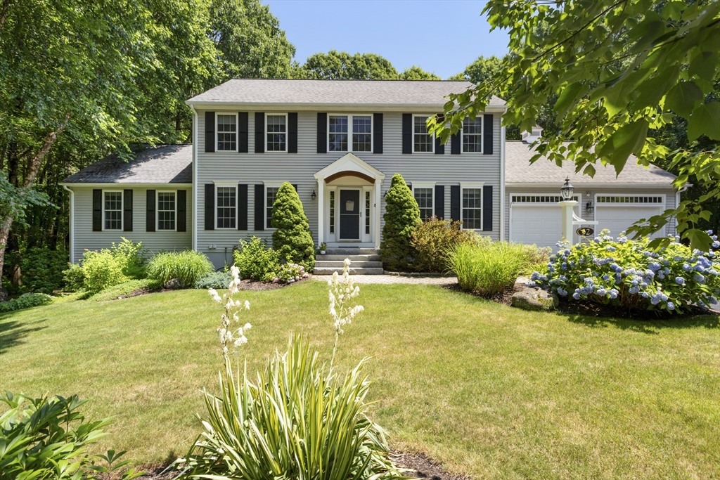 32 Field Road Medway, MA 02053 - Photo 1 of 42
