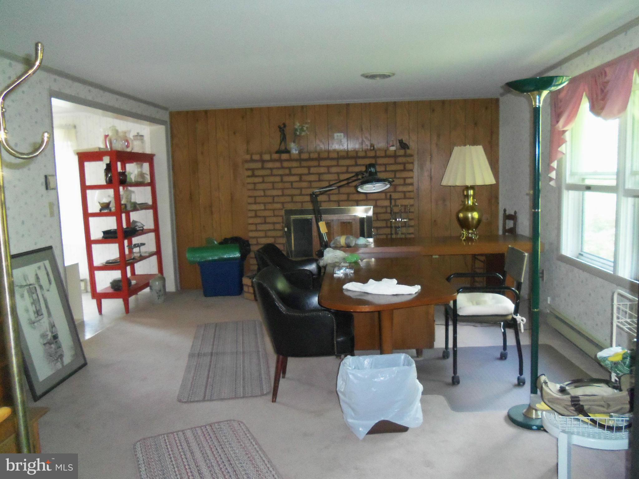 2370 Uniontown Road Westminster, MD 21158 - Photo 6 of 14 Living Room