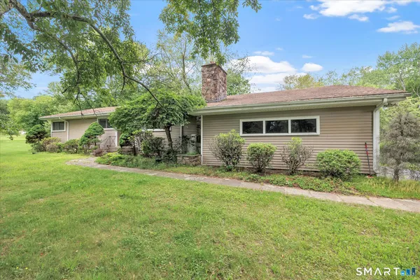 $550,000 | 4781 Madison Avenue, Trumbull, CT 06611