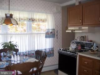 2845 Narcissus Road Philadelphia, PA 19154 - Photo 4 of 6 Gallery Image 4