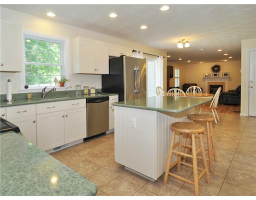 21 Columbia Heights Road Charlestown, RI 02813 - Photo 8 of 20 Kitchen.