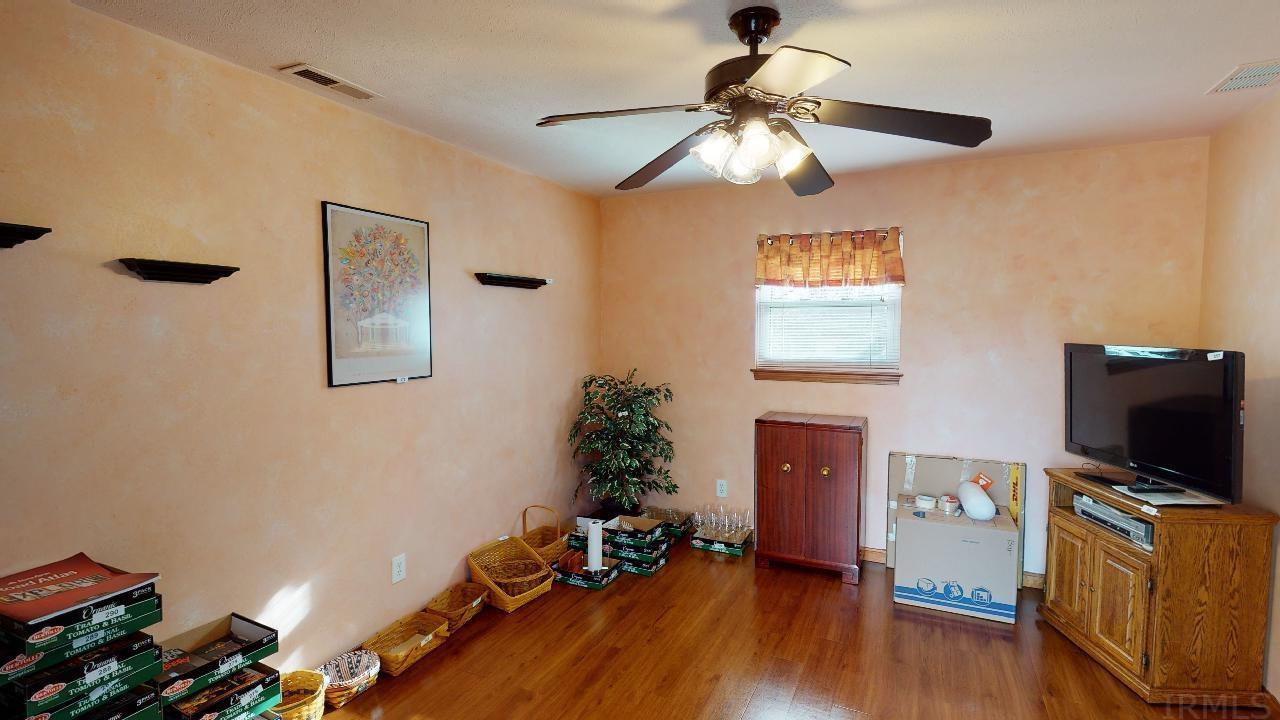 266 Ridgewood Lane Jasper, IN 47546 - Photo 8 of 33 Gallery Image 8