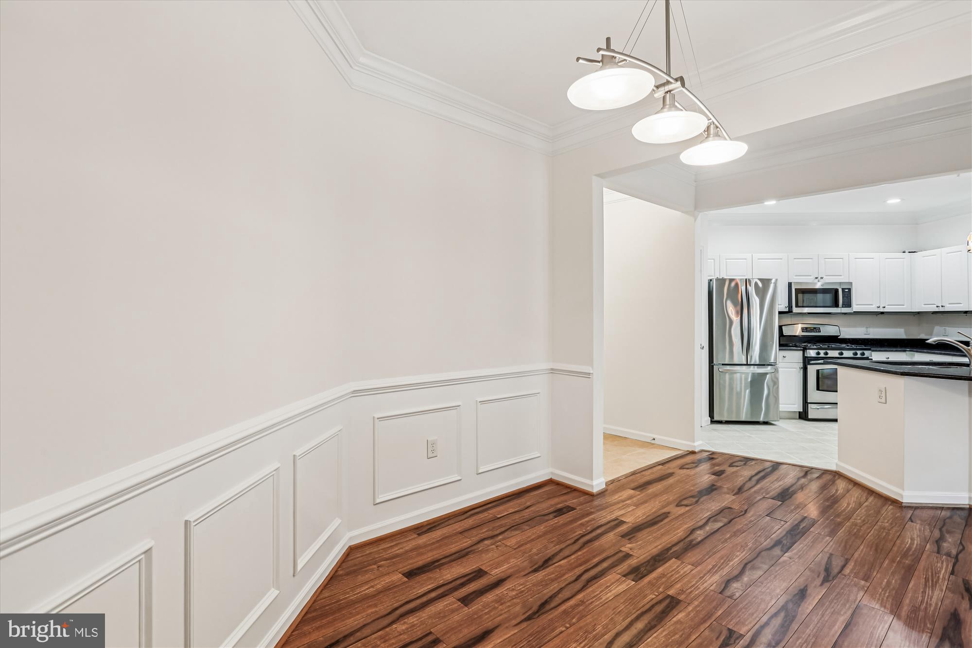 23 Arch Place, Unit 273 Gaithersburg, MD 20878 - Photo 13 of 103 Dining Room