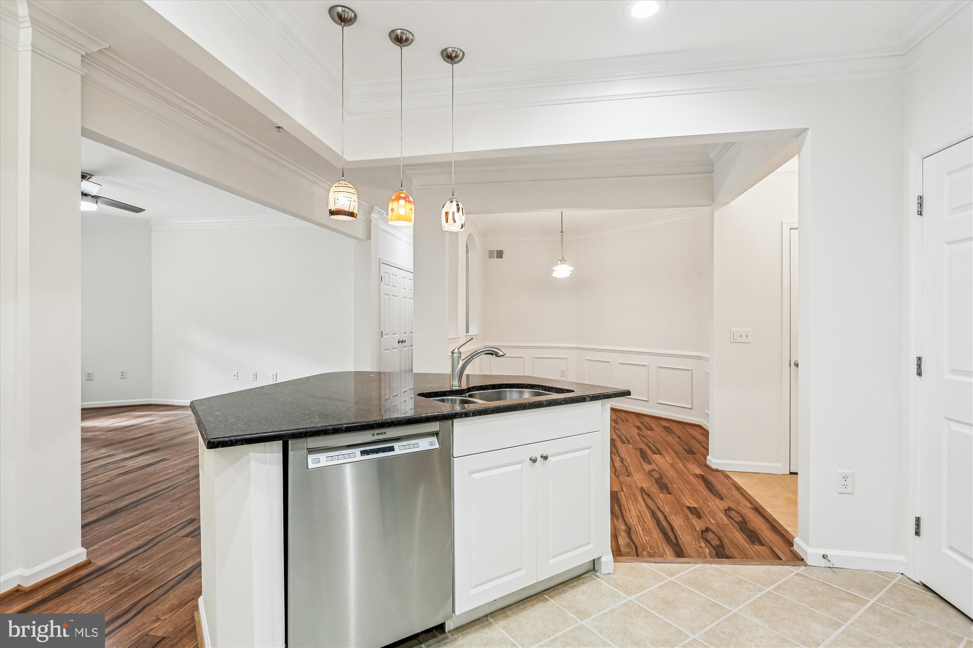 23 Arch Place, Unit 273 Gaithersburg, MD 20878 - Photo 17 of 103 Kitchen