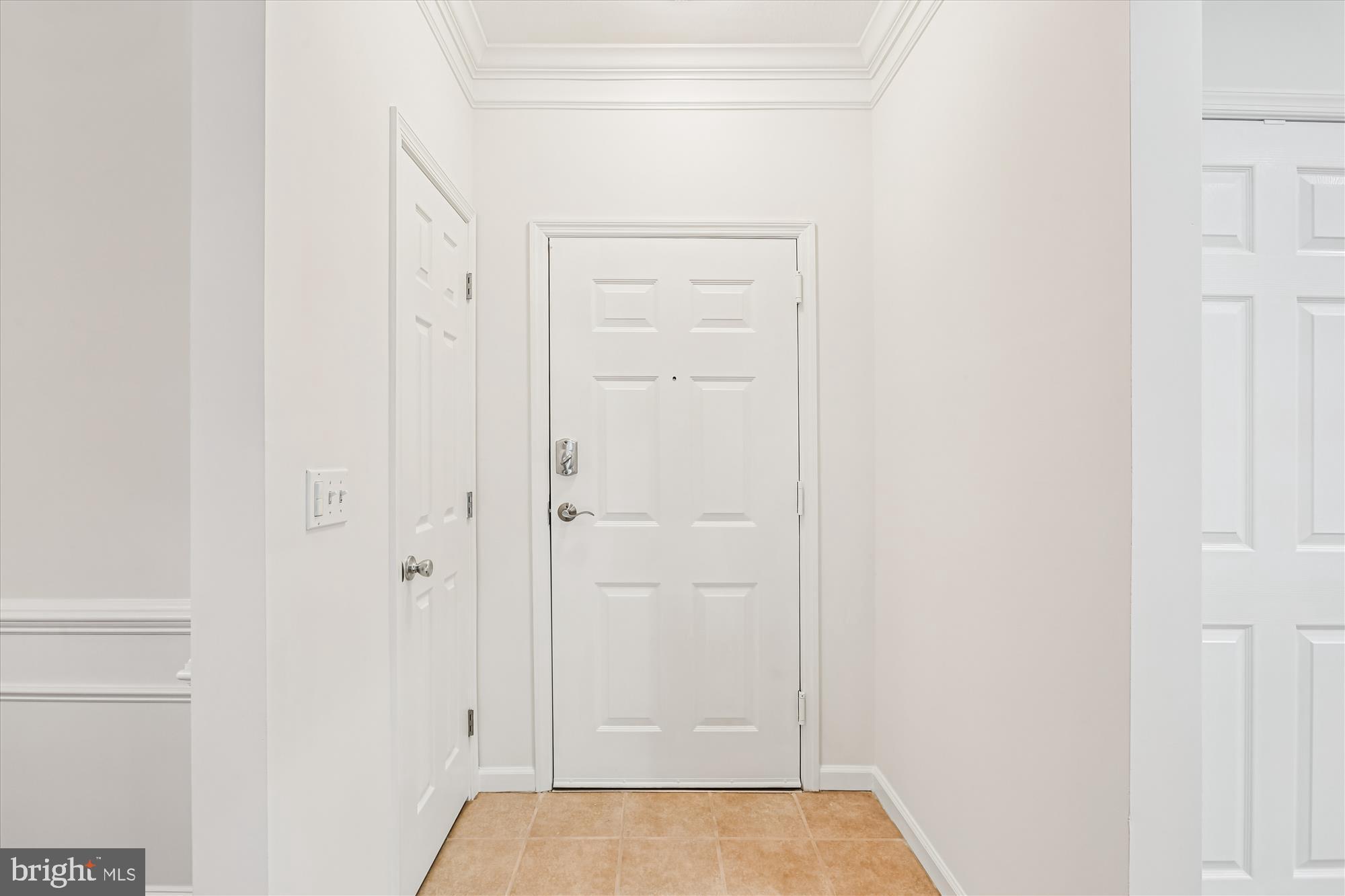 23 Arch Place, Unit 273 Gaithersburg, MD 20878 - Photo 2 of 103 a view of bathroom with shower