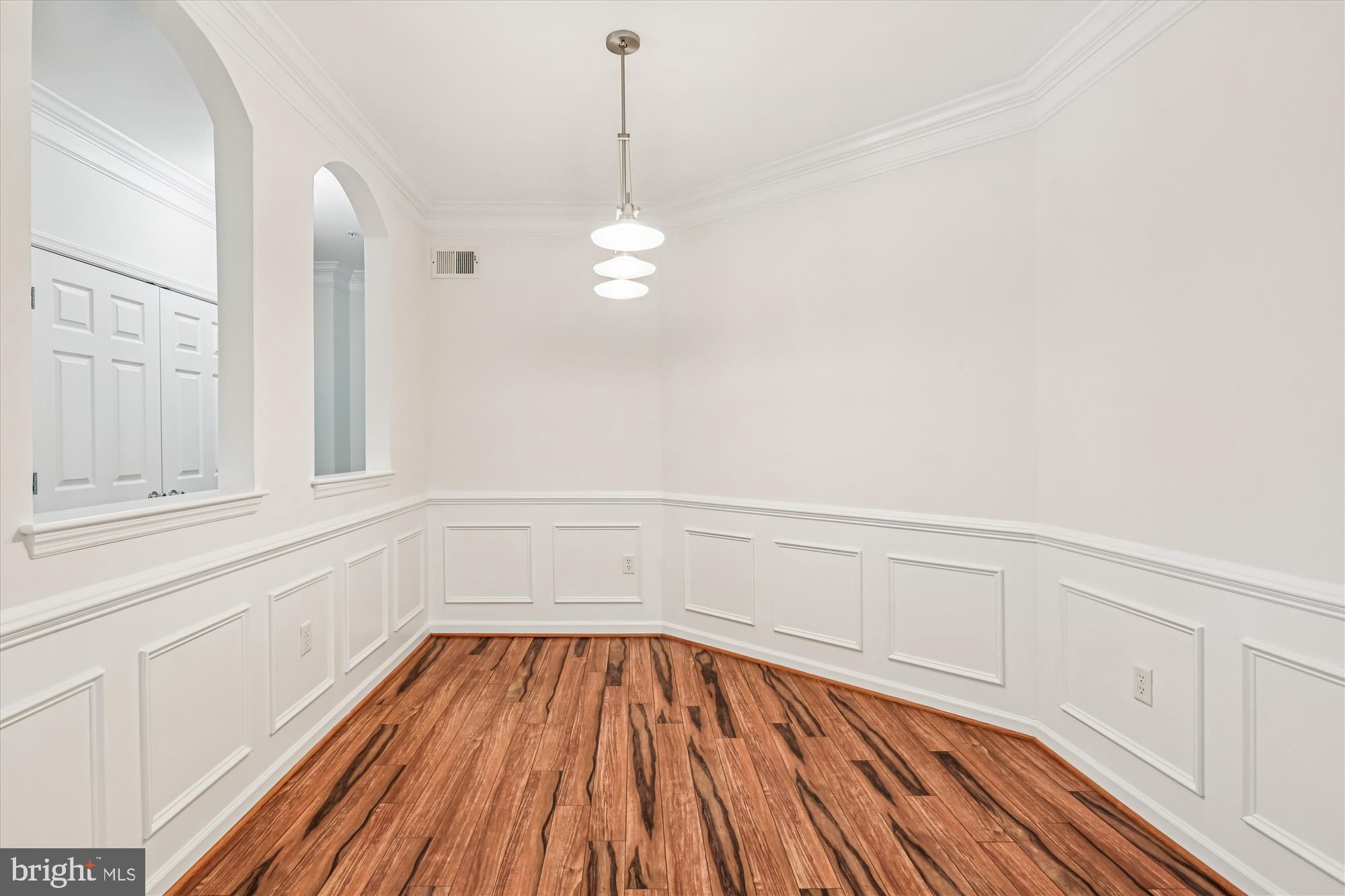 23 Arch Place, Unit 273 Gaithersburg, MD 20878 - Photo 9 of 103 Dining Room