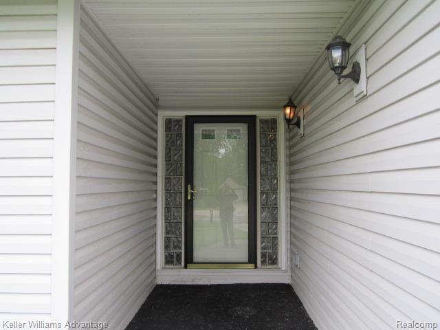 20794 Inkster Road Southfield, MI 48033 - Photo 6 of 18 Extentr.jpg