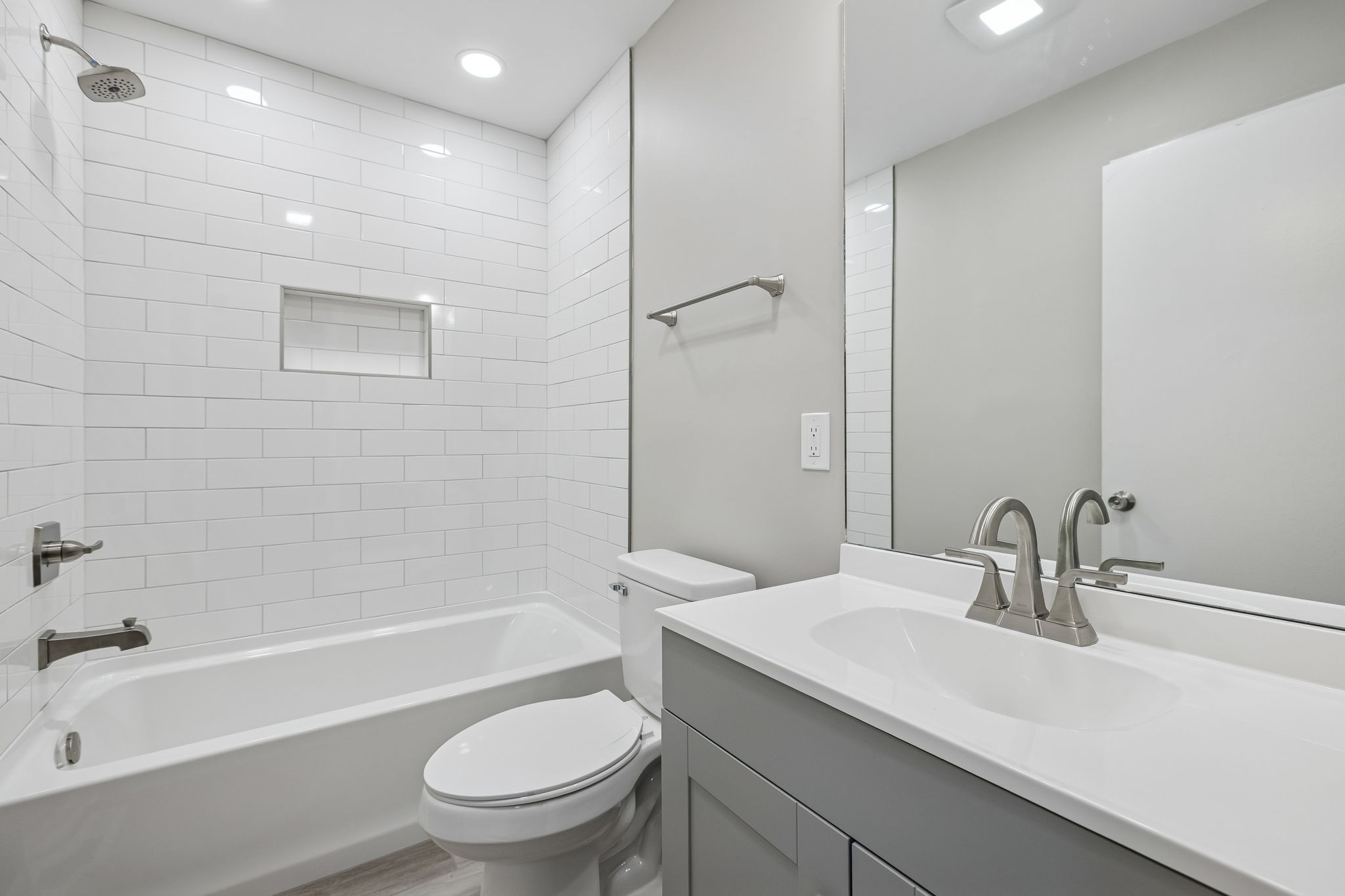 111 Chestnut Street Smyrna, TN 37167 - Photo 21 of 41 a bathroom with a sink a toilet and a bathtub