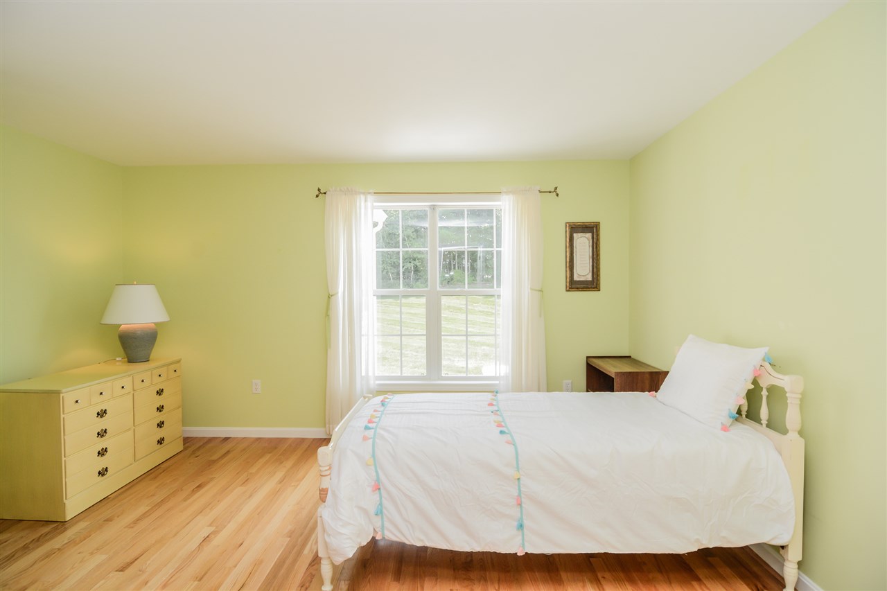 55 Brookview Road Windham, NH 03087 - Photo 13 of 40