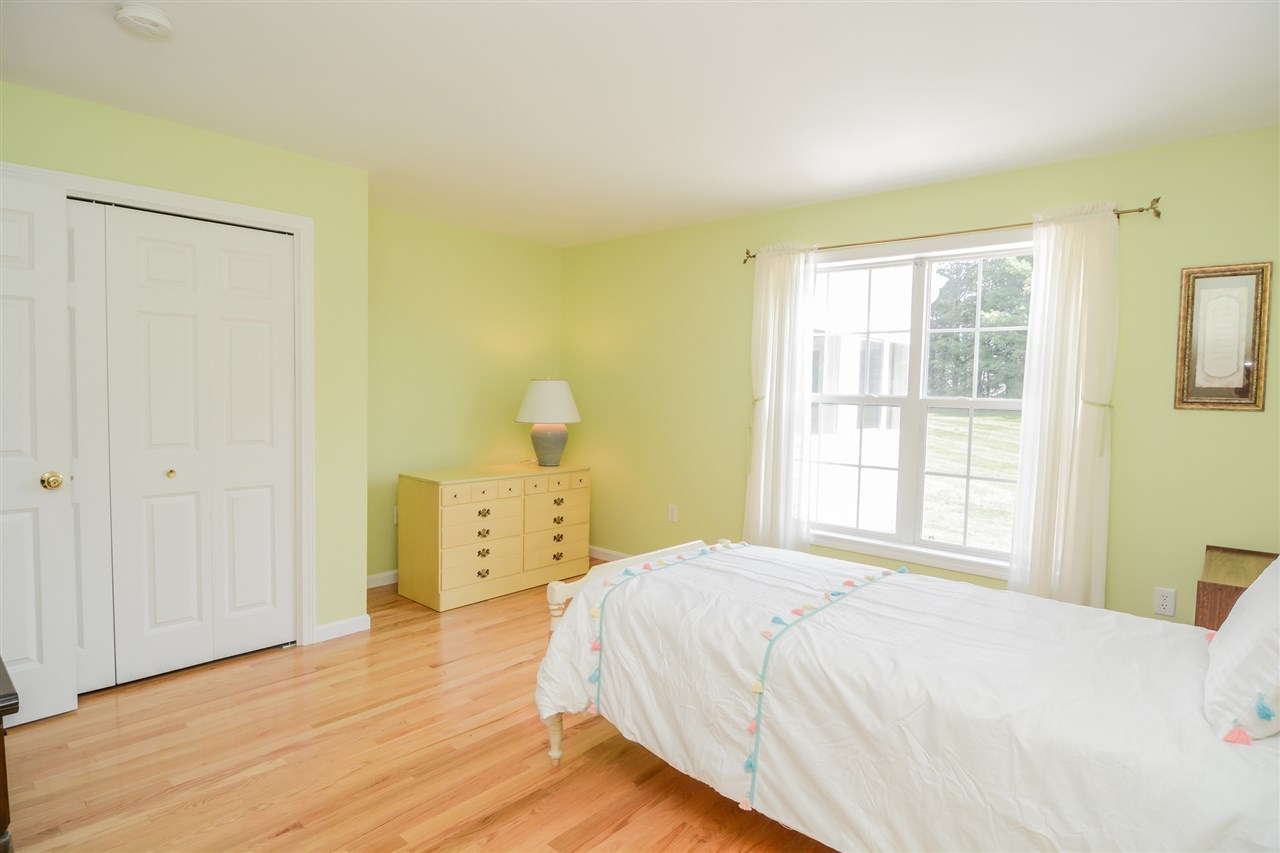 55 Brookview Road Windham, NH 03087 - Photo 16 of 40