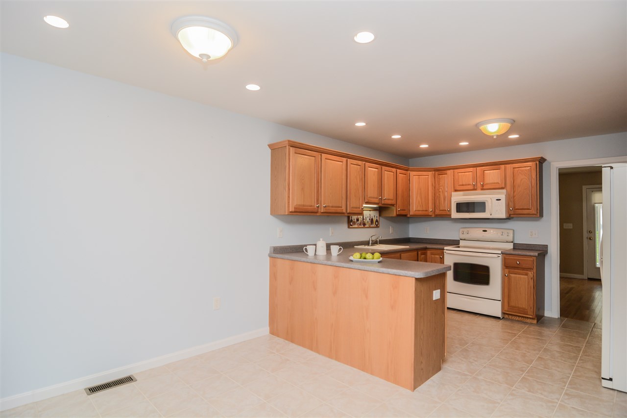 55 Brookview Road Windham, NH 03087 - Photo 4 of 40