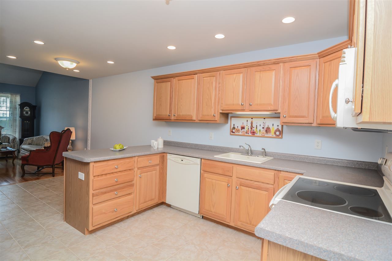55 Brookview Road Windham, NH 03087 - Photo 5 of 40