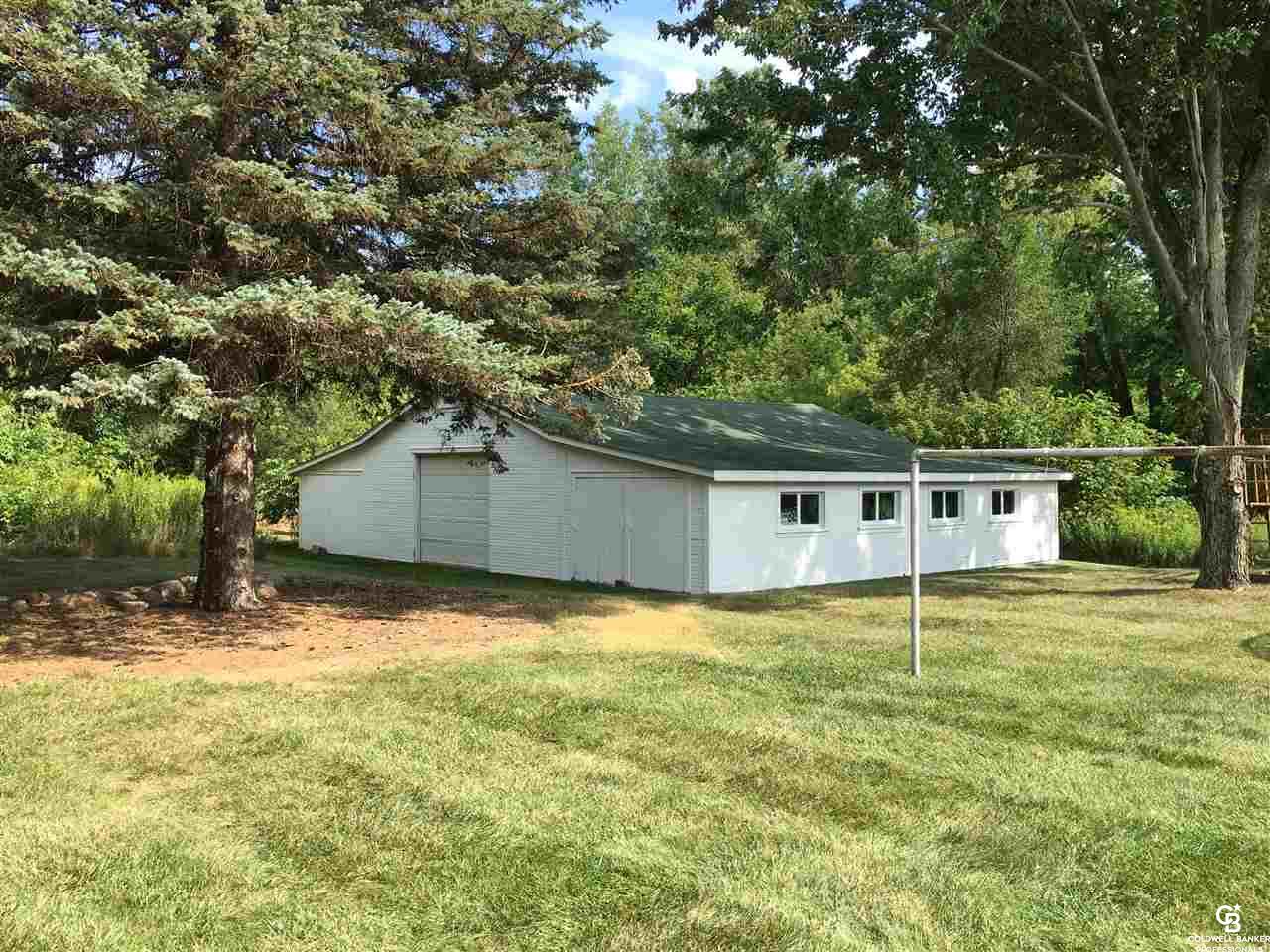 1677 South Morrice Road Owosso, MI 48867 - Photo 9 of 26 31329442-8.JPG