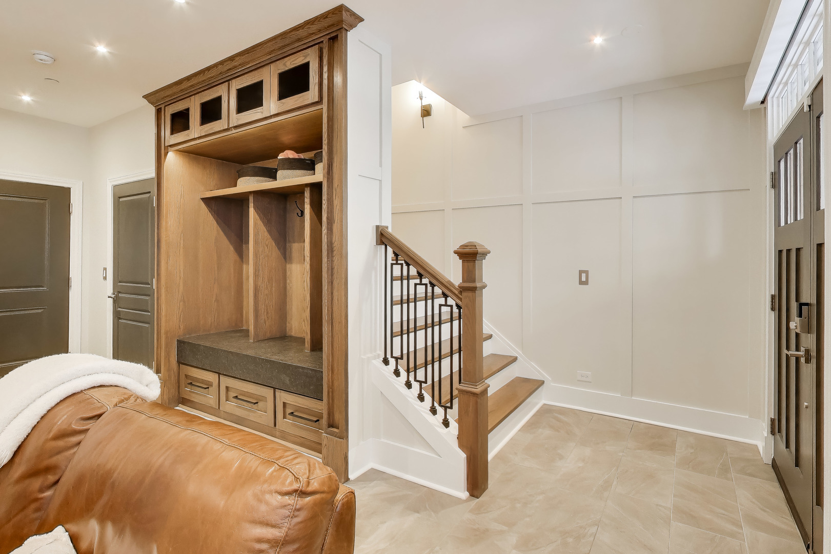 313 South NW Highway, Unit 2 Park Ridge, IL 60068 - Photo 3 of 35 Gallery Image 3