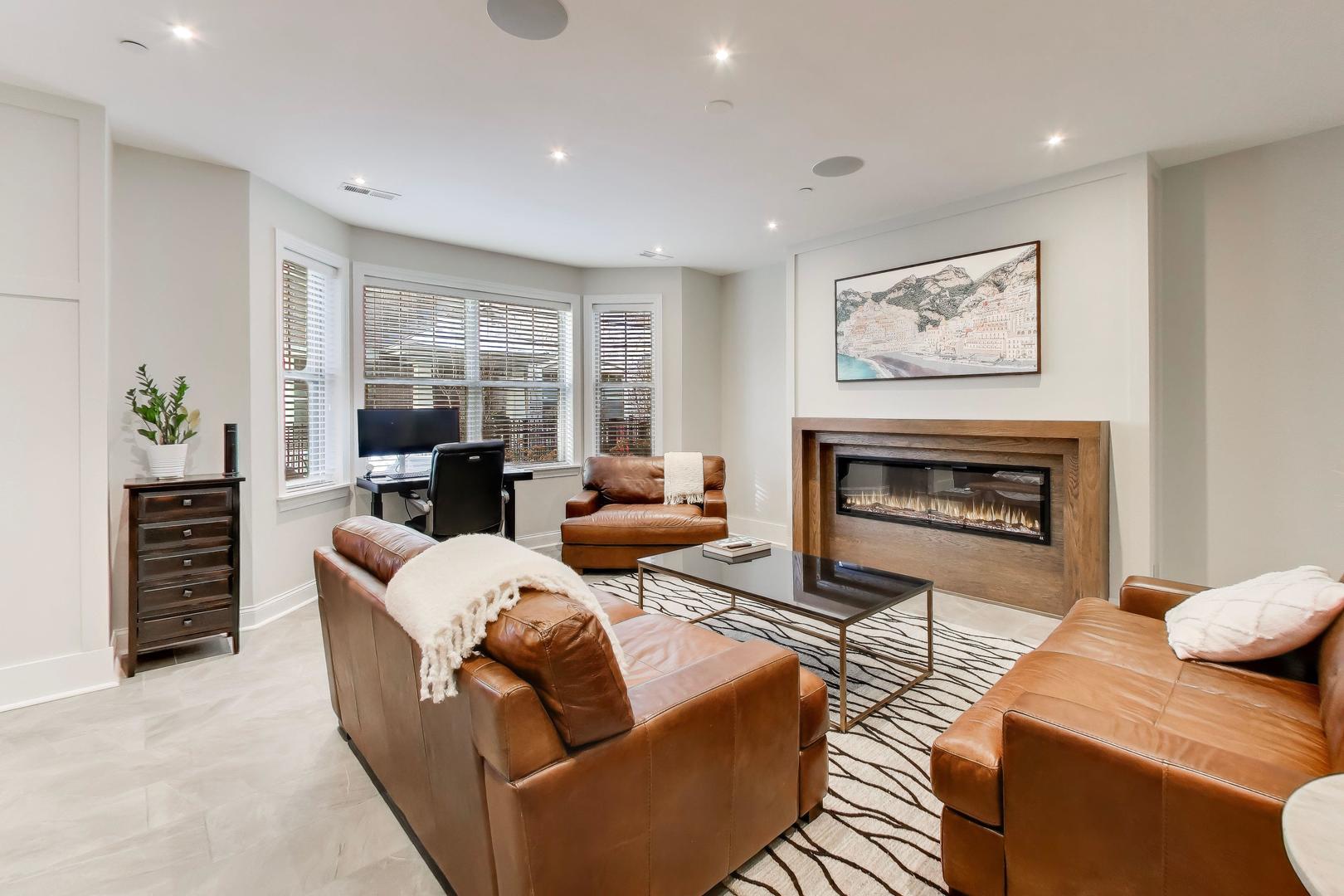 313 South NW Highway, Unit 2 Park Ridge, IL 60068 - Photo 5 of 35 Gallery Image 5