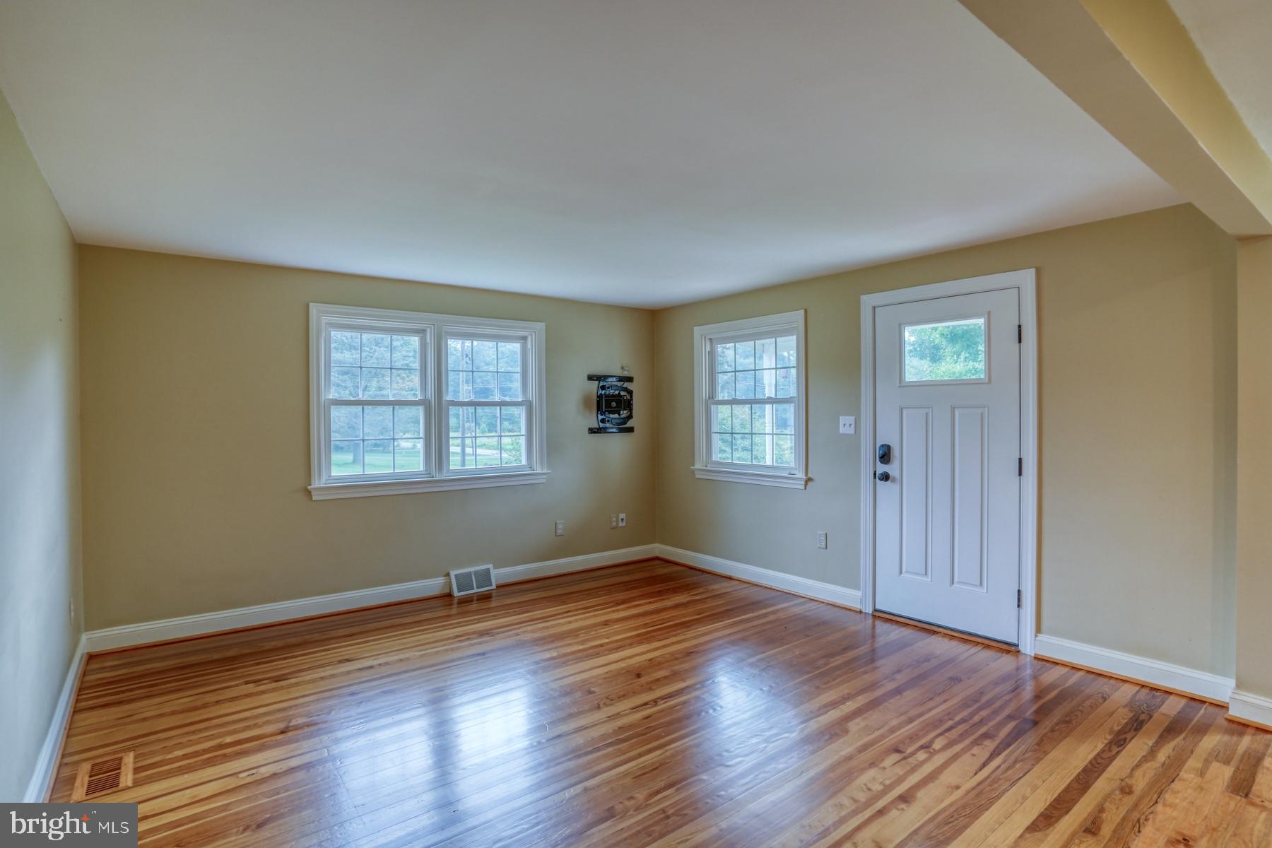 303 East Street Road Kennett Square, PA 19348 - Photo 5 of 39 Front Entrance into Living Room