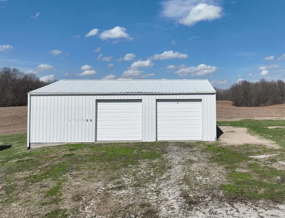 $327,000 | 1570 East 300 South, Washington, IN 47501