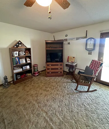 $327,000 | 1570 East 300 South, Washington, IN 47501