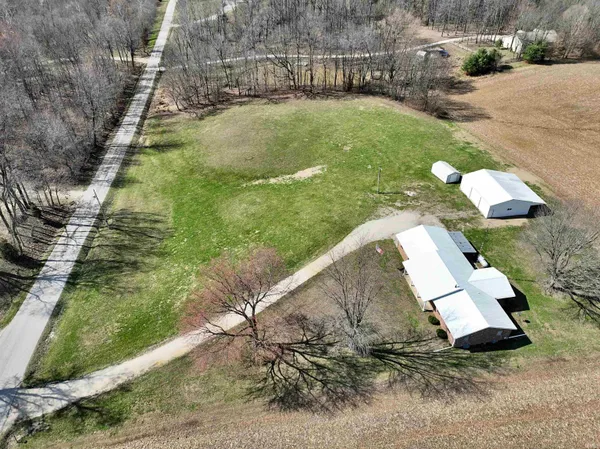 $327,000 | 1570 East 300 South, Washington, IN 47501