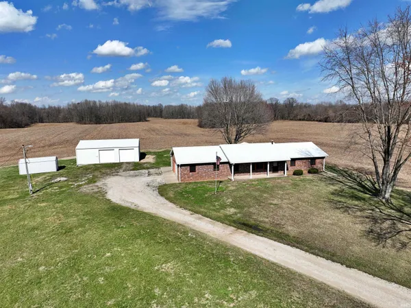 $327,000 | 1570 East 300 South, Washington, IN 47501